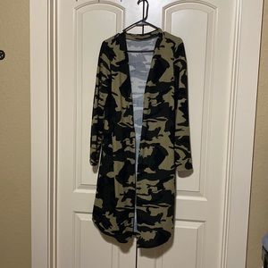 Camouflage cardigan size large